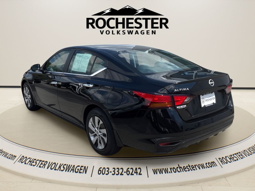 Used 2024 Black Nissan 2.5 S image 4