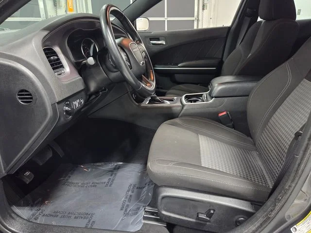 Used 2023 Gray Dodge SXT image 5