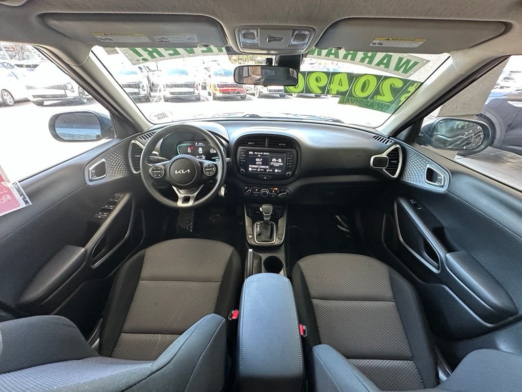 2025 Kia Soul LX - Photo 15