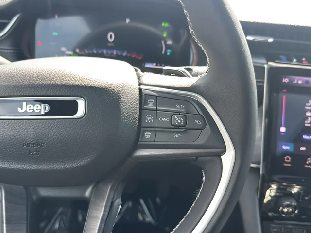 Used 2024 Silver Jeep 4xe image 17