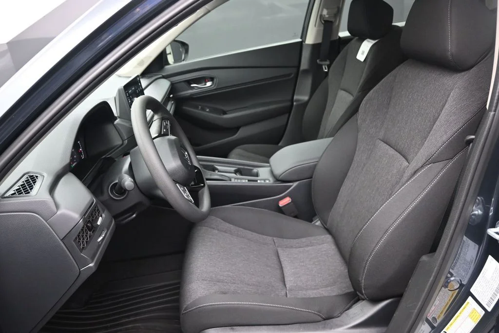 New 2026 Meteorite Gray Metallic Honda SE image 10