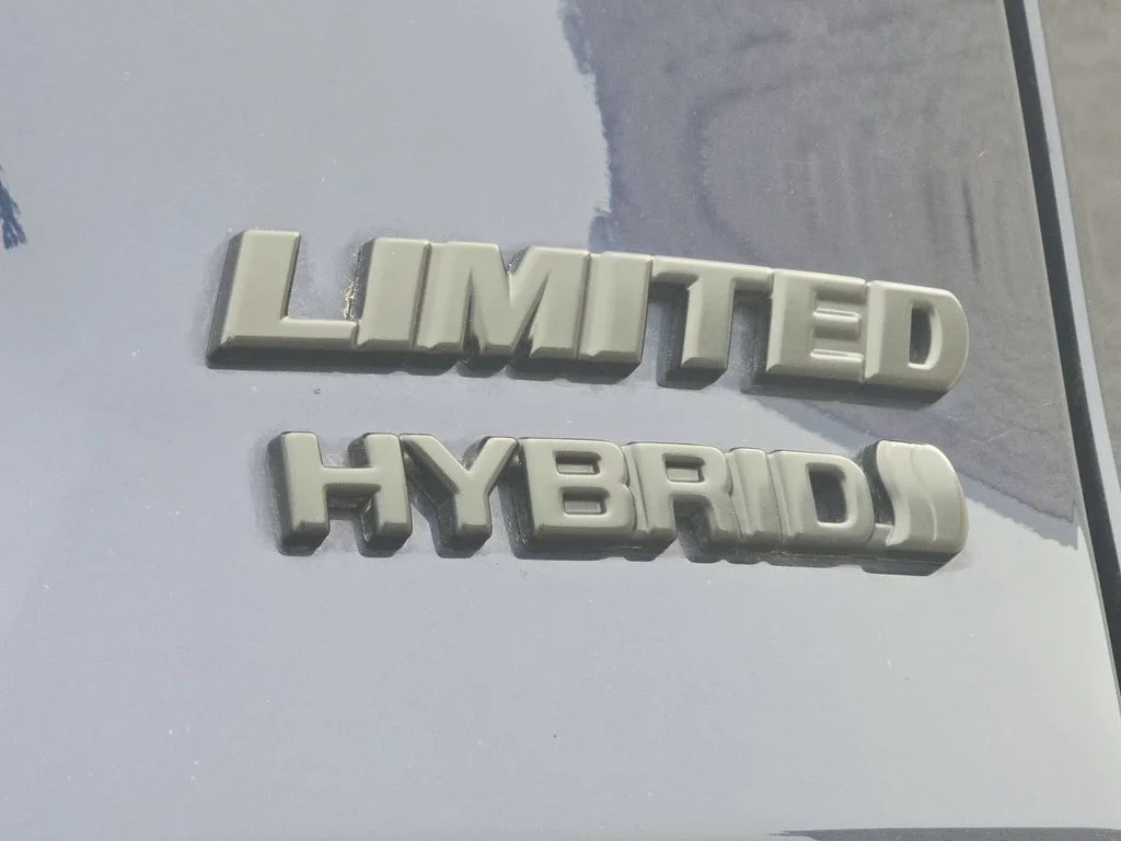 2024 Toyota RAV4 Limited - Photo 36