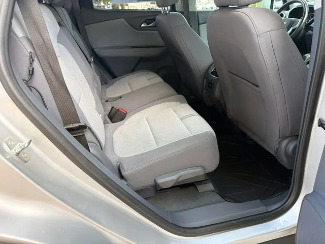 Used 2020 SILVER ICE METALLIC Chevrolet LT image 15