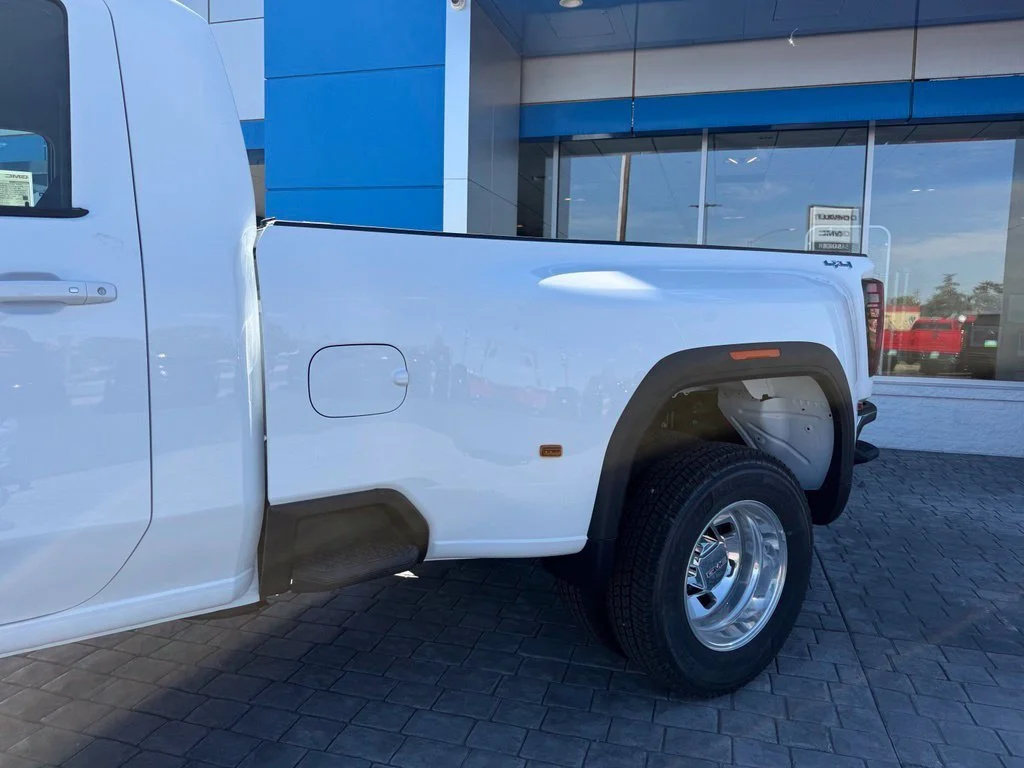 New 2026 Summit White GMC SLE DRW image 6