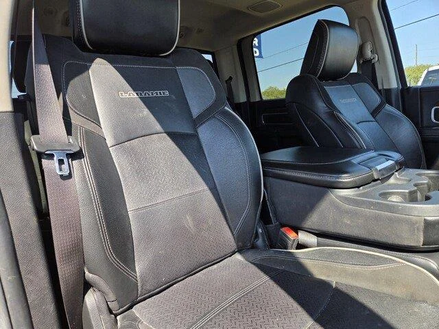 Used 2024 Billet Silver Metallic Clearcoat Ram Laramie image 30