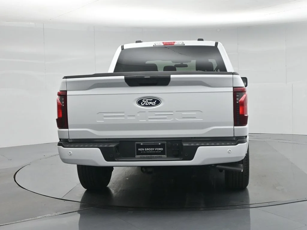 New 2026 Oxford White Ford STX image 28