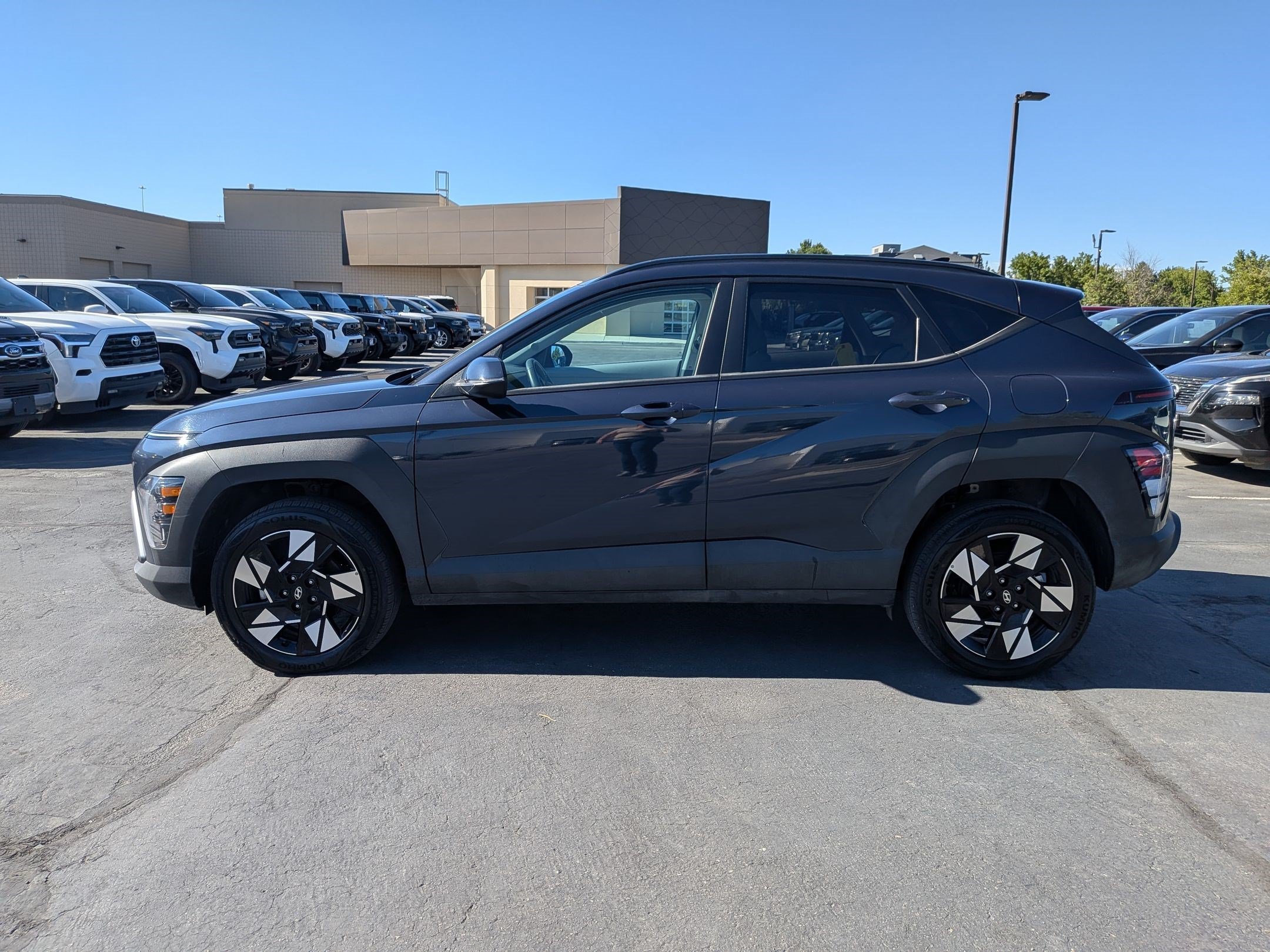 2025 Hyundai Kona SEL - Photo 7