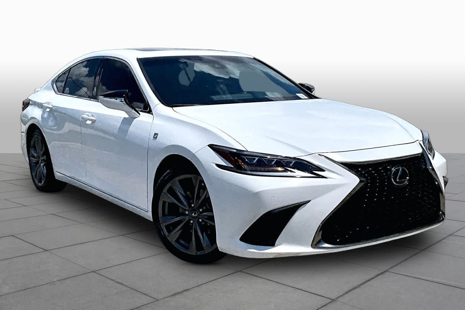 Used 2019 Ultra White Lexus F SPORT image 3