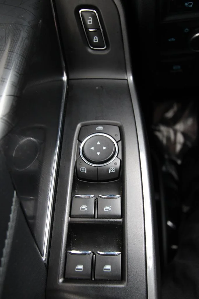Used 2022 Iconic Silver Metallic Ford XLT image 22
