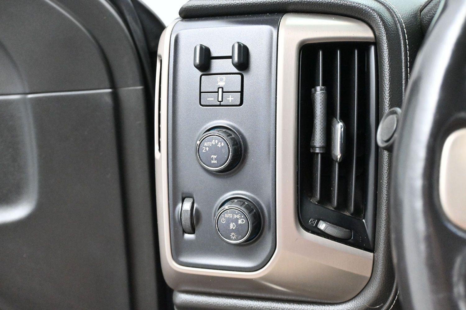 Used 2017 ONYX BLACK GMC Denali image 20