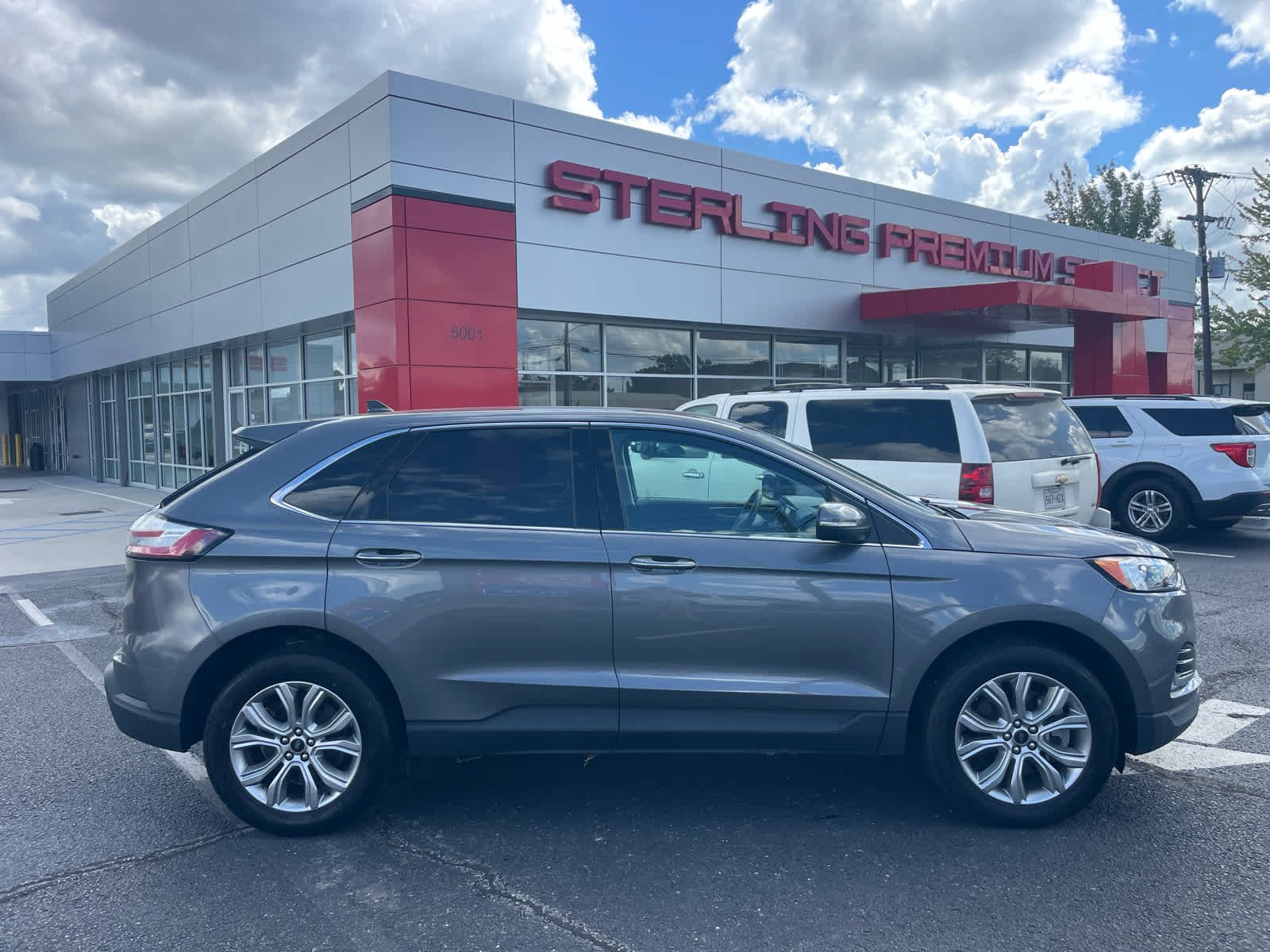 2024 Ford Edge Titanium