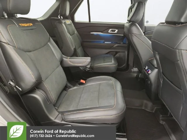 New 2026 Space White Metallic Ford Tremor® image 28