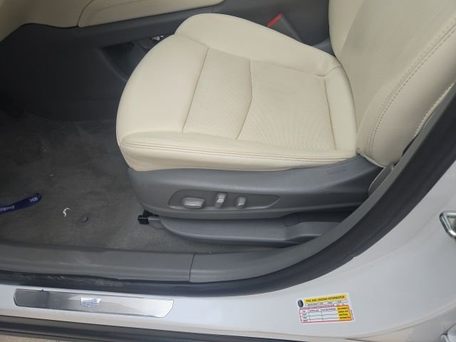 Used 2021  Cadillac Premium Luxury image 8
