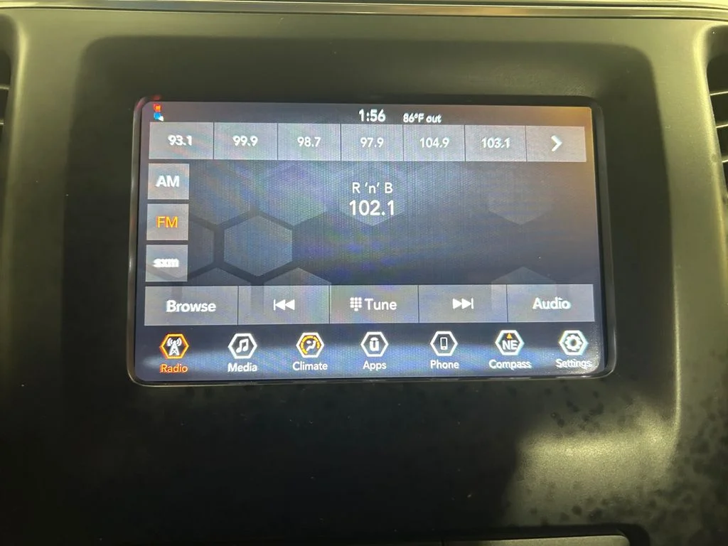 Used 2019 Red Jeep Latitude image 11