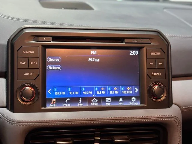 Used 2020 Blue Nissan Premium image 30
