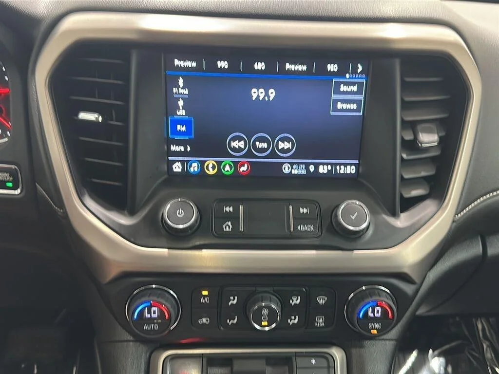 Used 2022 White Frost Tricoat GMC Denali image 12