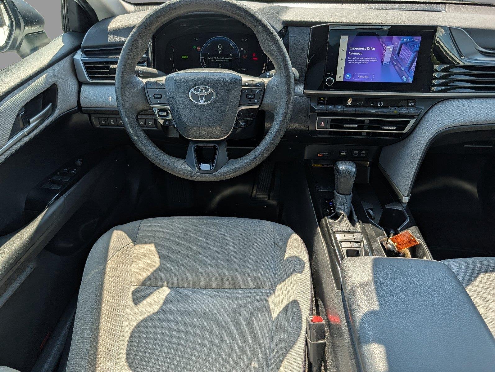 Used 2025 Ice Cap Toyota LE image 29