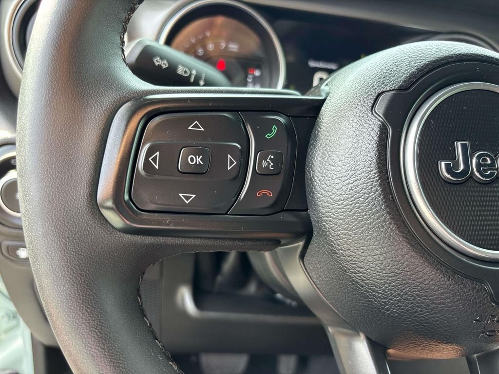 Used 2023  Jeep Willys 4xe image 21