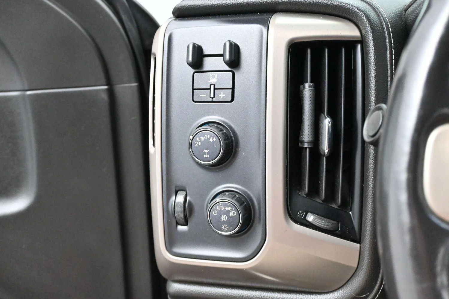 Used 2017 ONYX BLACK GMC Denali image 20
