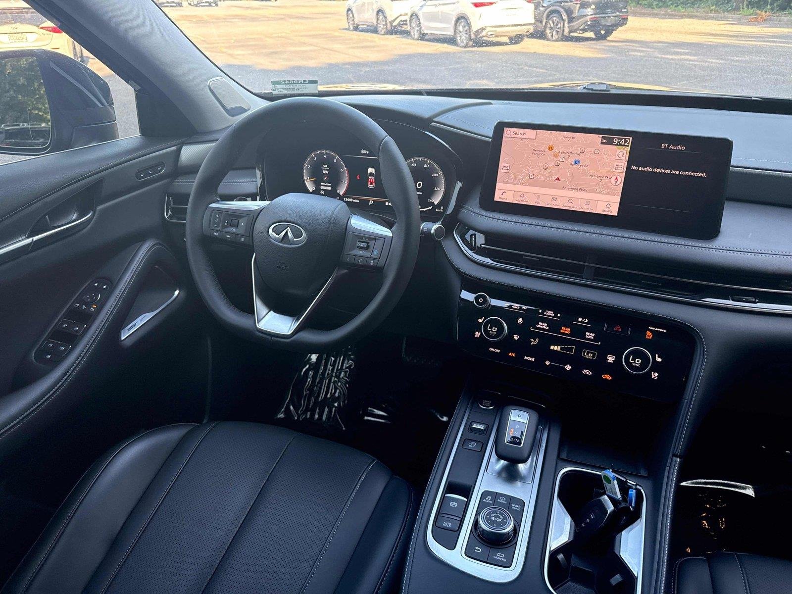 Used 2025 Mineral Black INFINITI LUXE image 14