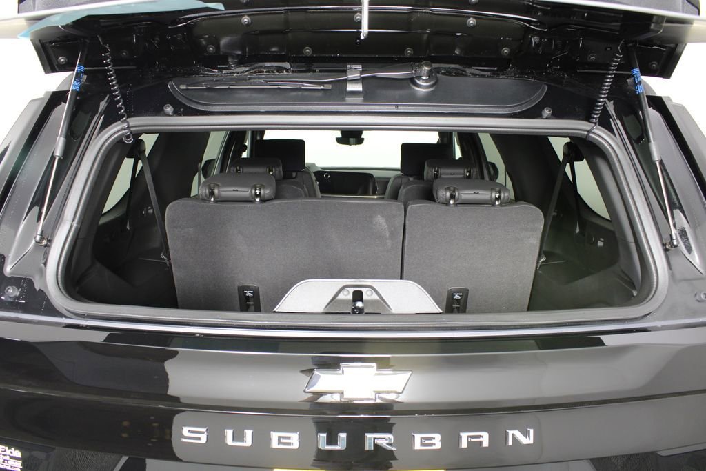 2026 Chevrolet Suburban High Country - Photo 7