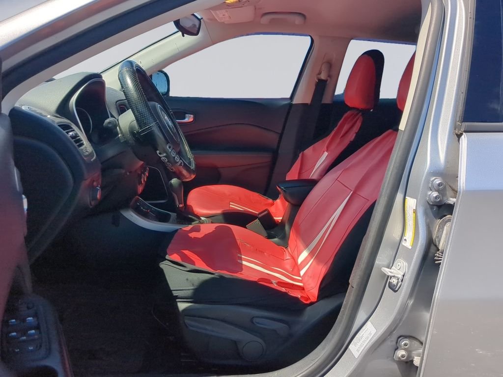 Used 2018 Silver Jeep Sport image 12