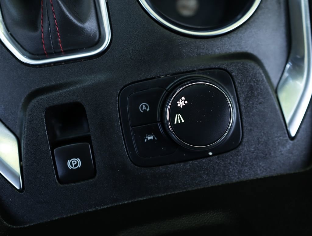 Used 2023 Mosaic Black Metallic Chevrolet RS image 19