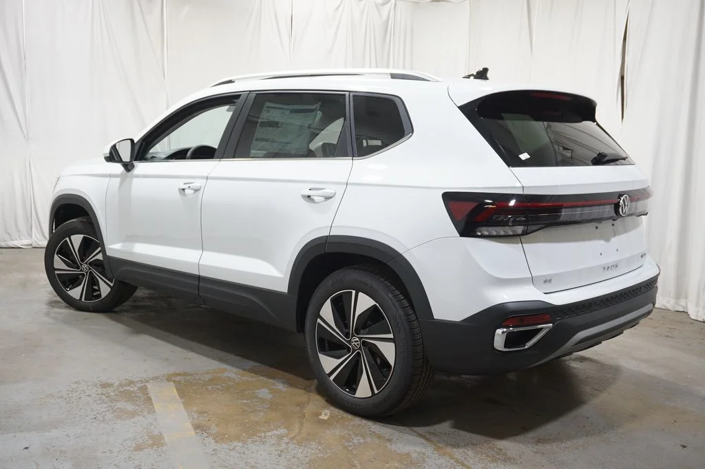 New 2026 White Volkswagen 1.5T SE image 8