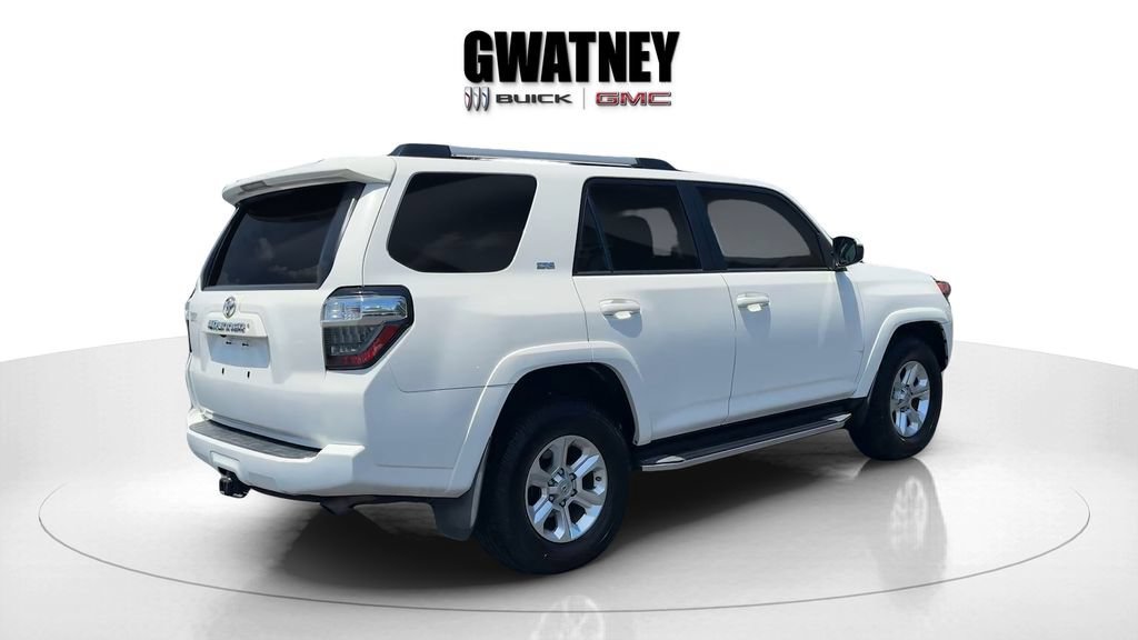 Used 2019 White Toyota SR5 image 5