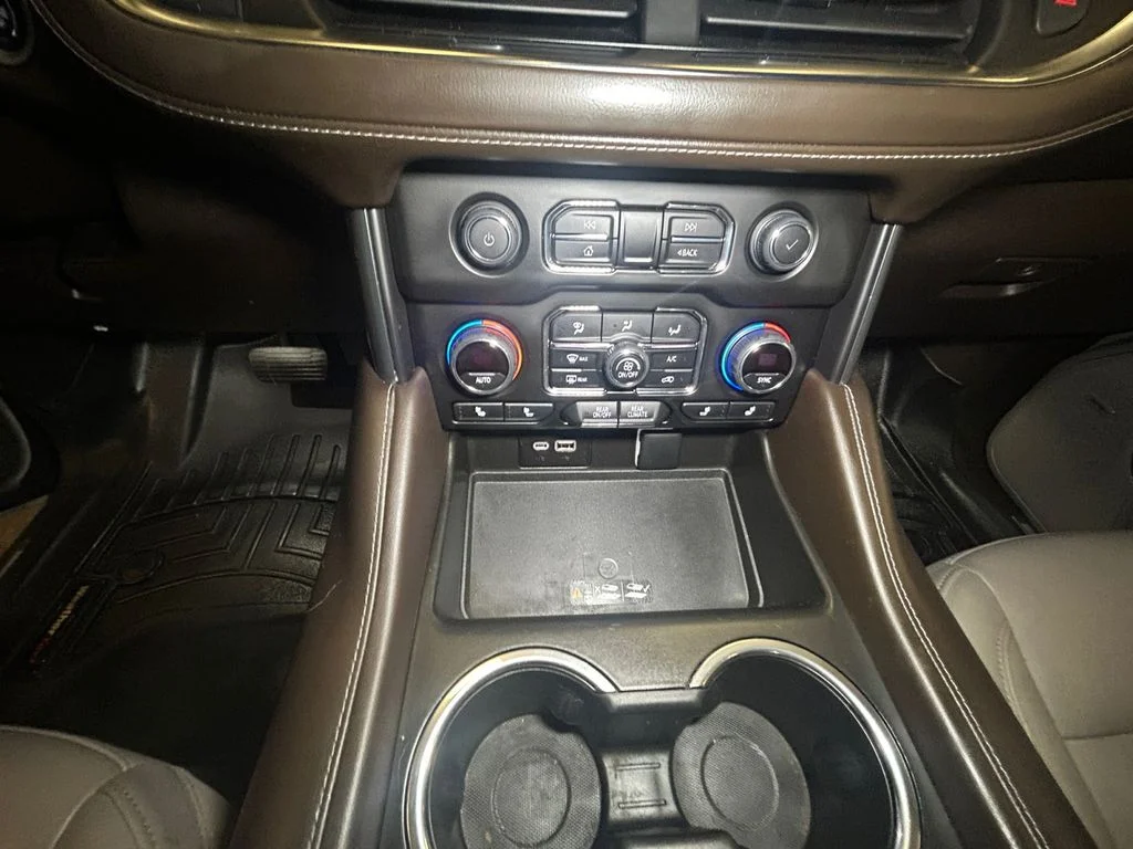 Used 2022 Empire Beige Chevrolet LT image 11