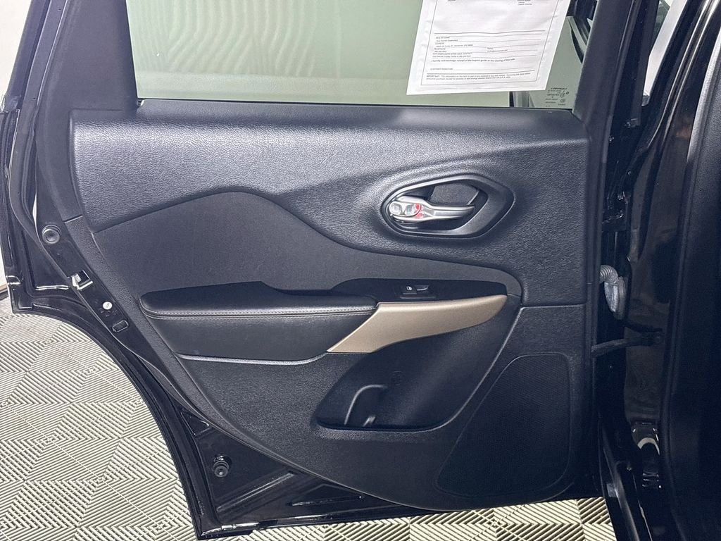 Used 2017 Black Jeep Sport image 17