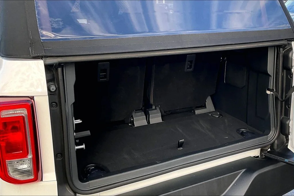 Used 2025 Oxford White Ford Base image 27