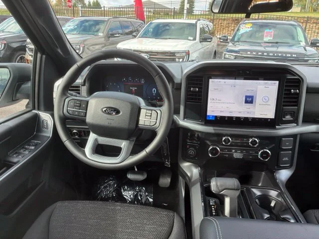 New 2026 Oxford White Ford XLT image 24