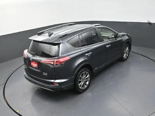 Used 2018 Gray Toyota Limited image 29