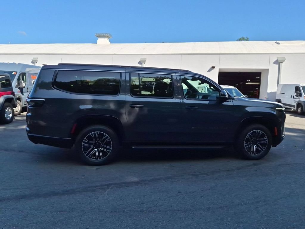 New 2026 Baltic-Gray Metallic Clear-Coat Exterior Paint Jeep  image 2