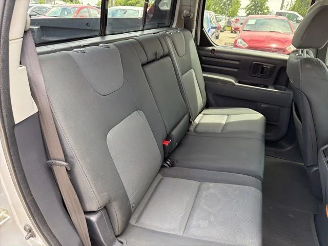 Used 2007 Silver Honda RTX image 21