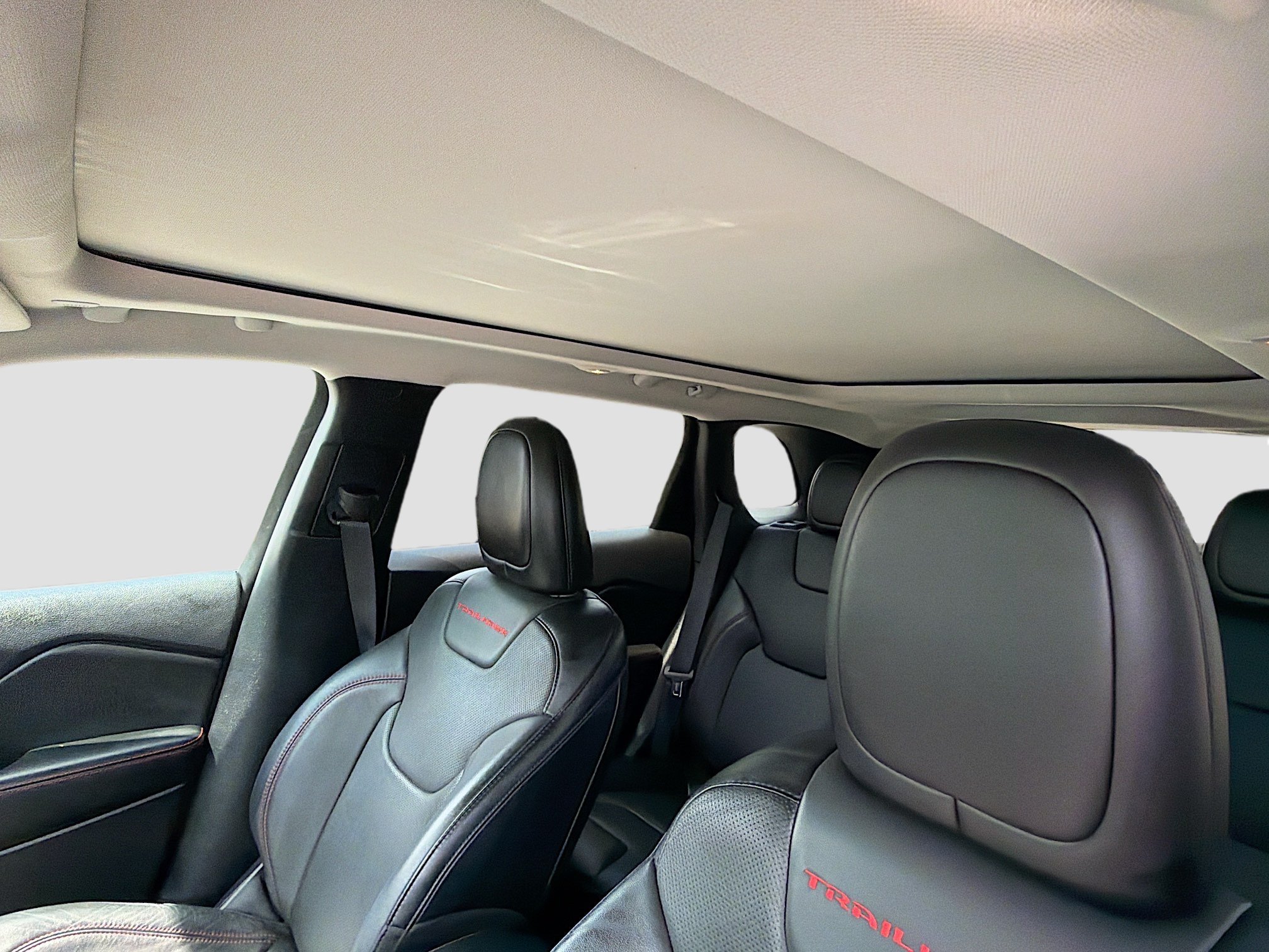 Used 2021 Velvet Red Pearlcoat Jeep Trailhawk image 27
