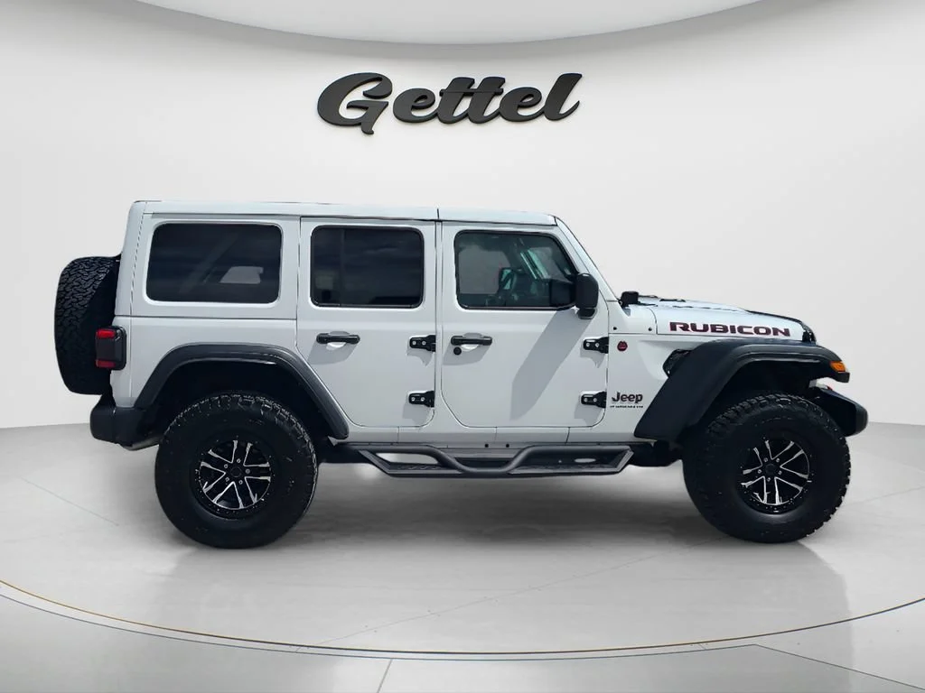 Used 2025 White Jeep 4-Door Rubicon 4x4 image 4