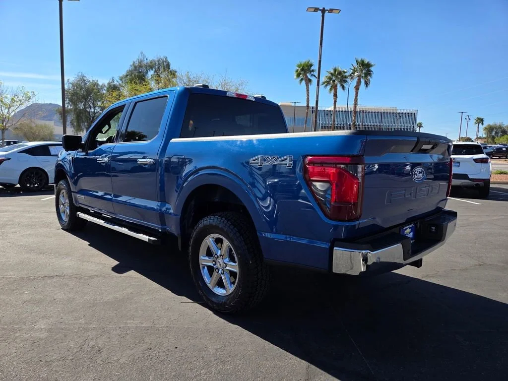 Used 2024 Atlas Blue Metall Ford XLT image 4