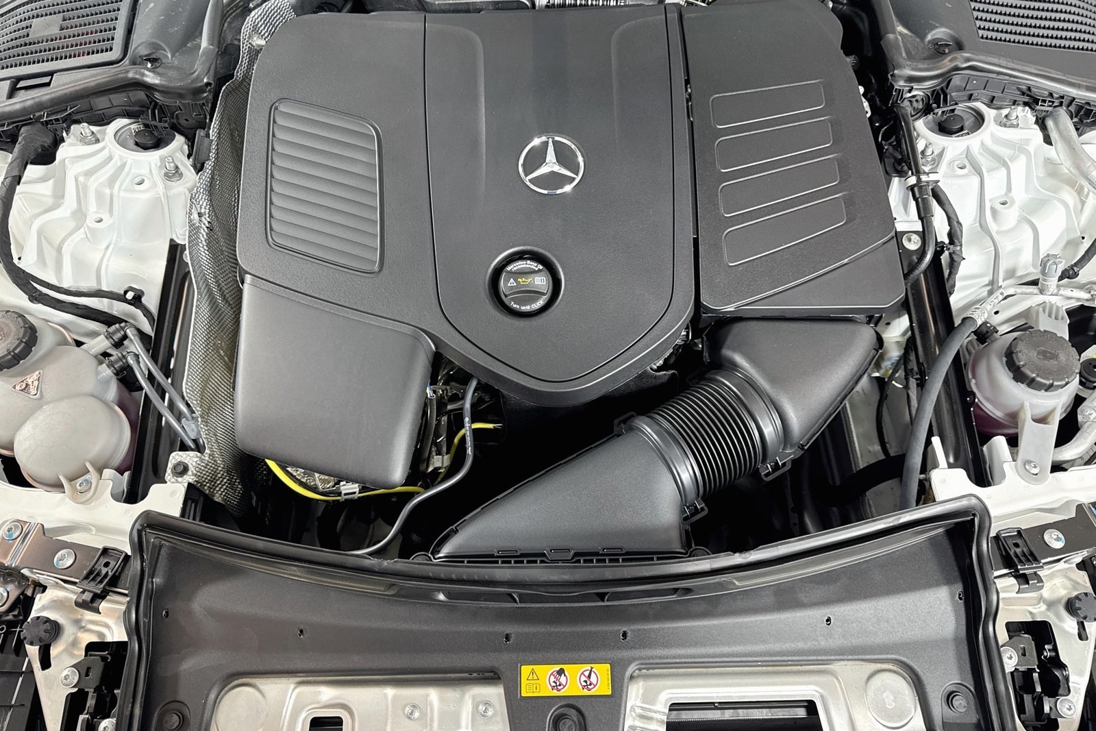 New 2026 Polar White Mercedes-Benz C 300 image 28