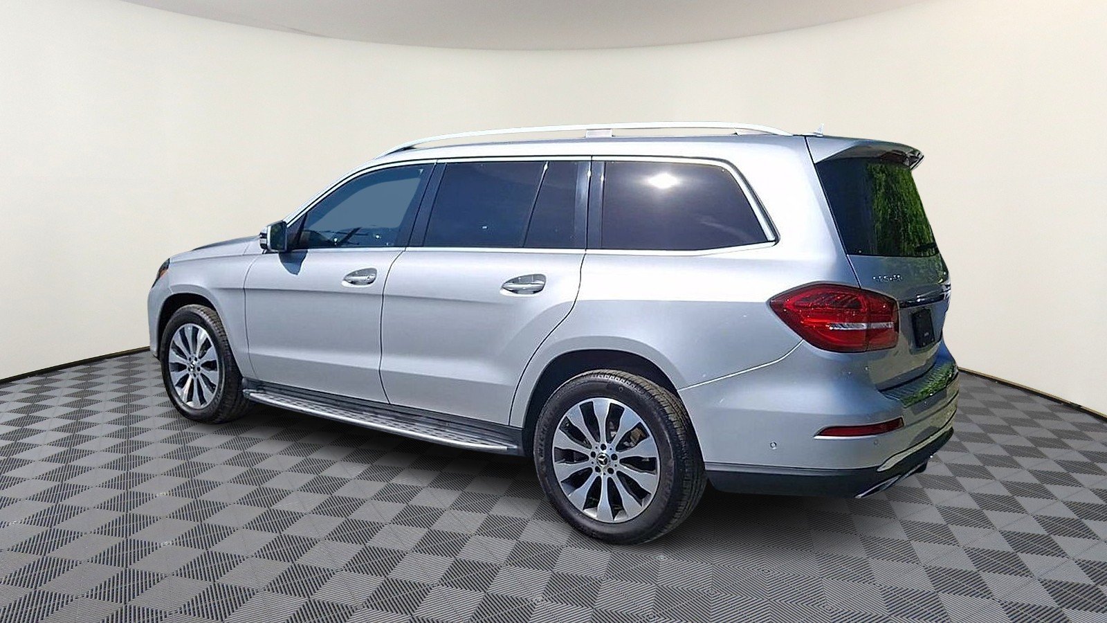Used 2019 Iridium Silver Metallic - 775 Mercedes-Benz 4MATIC® image 6