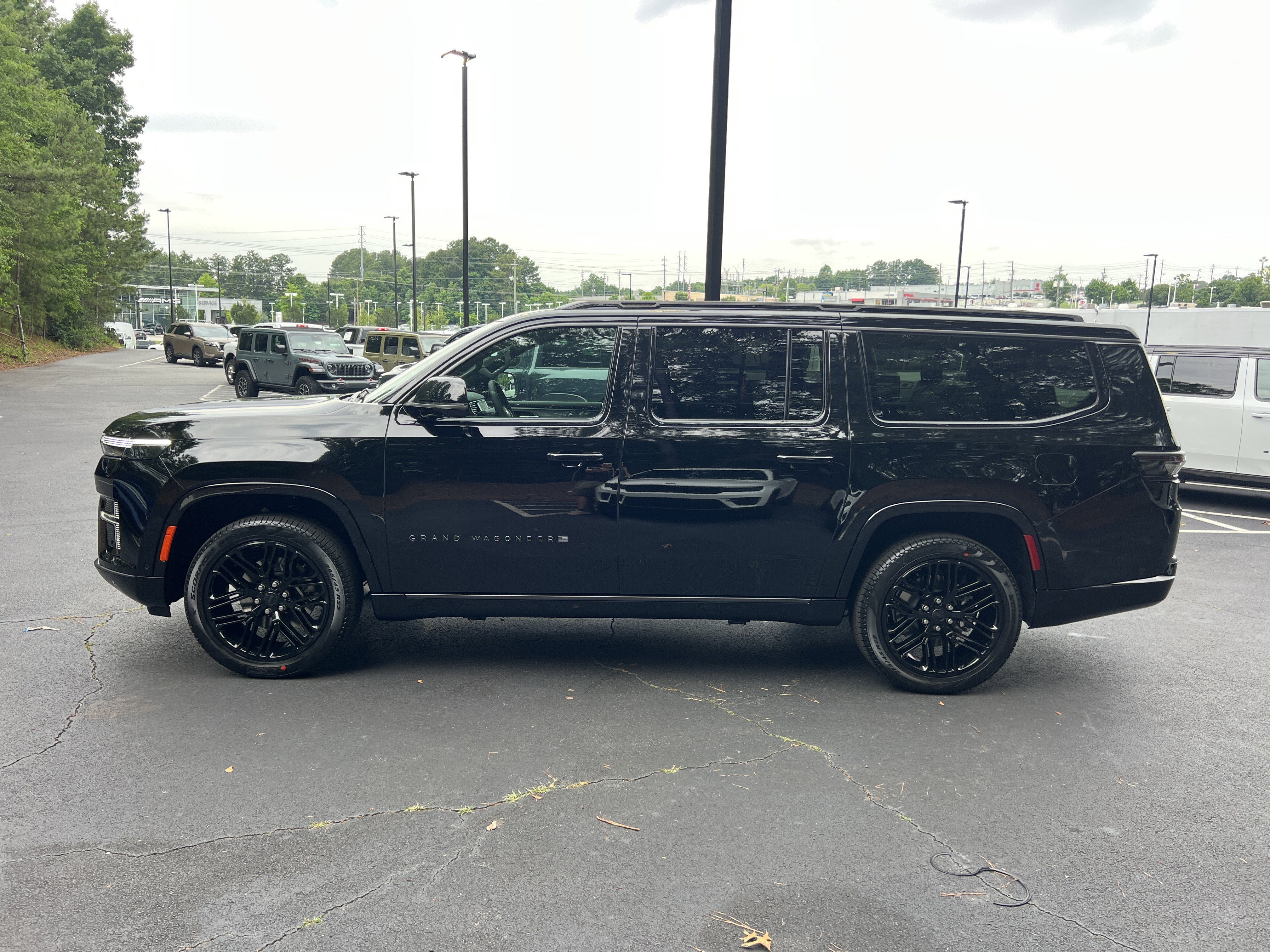 New 2026 High Gloss Black Exterior Paint Jeep Limited Reserve image 4