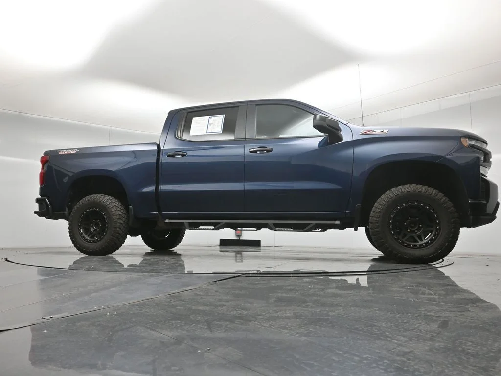 Used 2020 Blue Chevrolet LT Trail Boss image 3