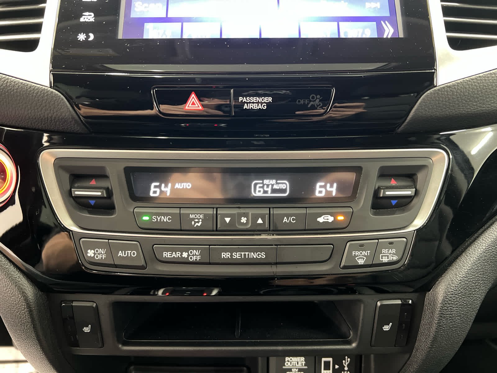 Used 2020 Pacific Pewter Metallic Honda RTL-E image 25
