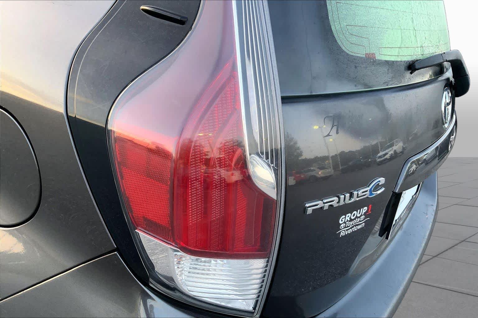 Used 2015 Magnetic Gray Metallic Toyota Three image 25