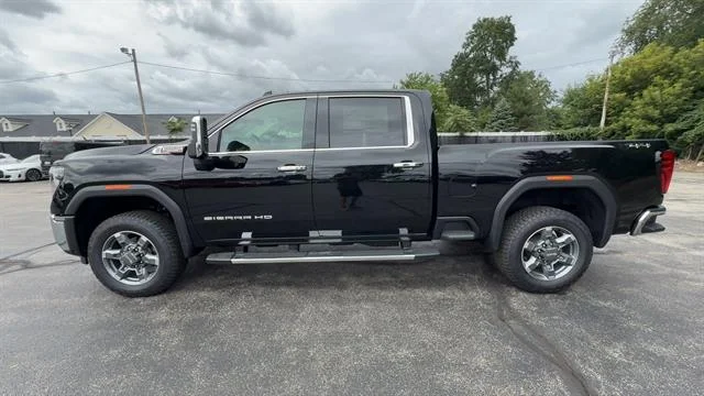 New 2026 Onyx Black GMC SLT image 3