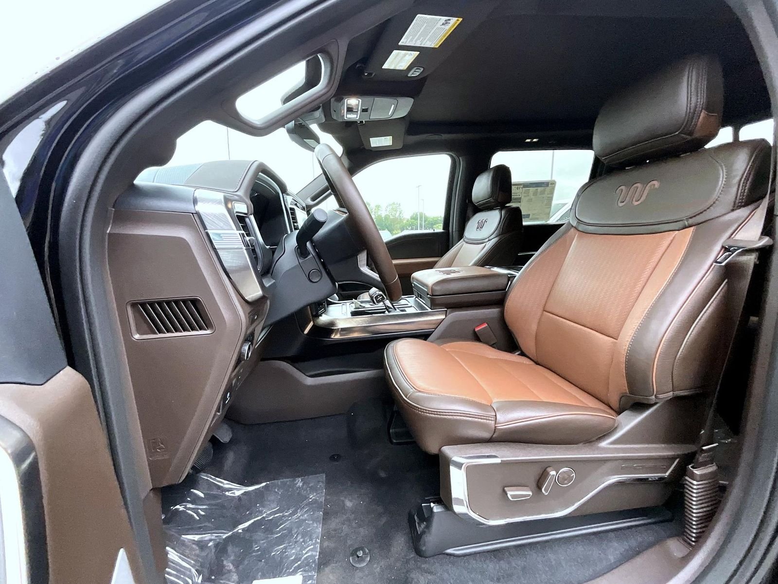 New 2026 Agate Black Metallic Ford King Ranch image 10