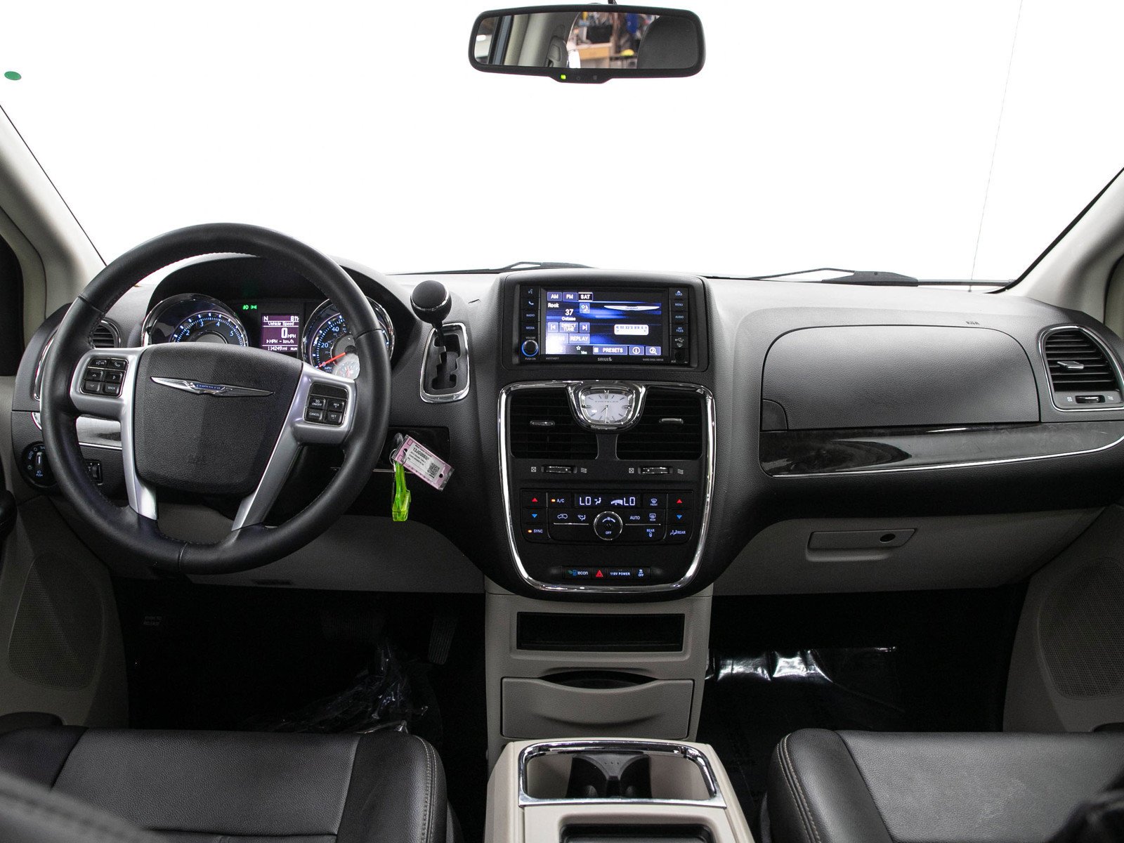 Used 2013 Maximum Steel Metallic Clearcoat Chrysler Touring image 19