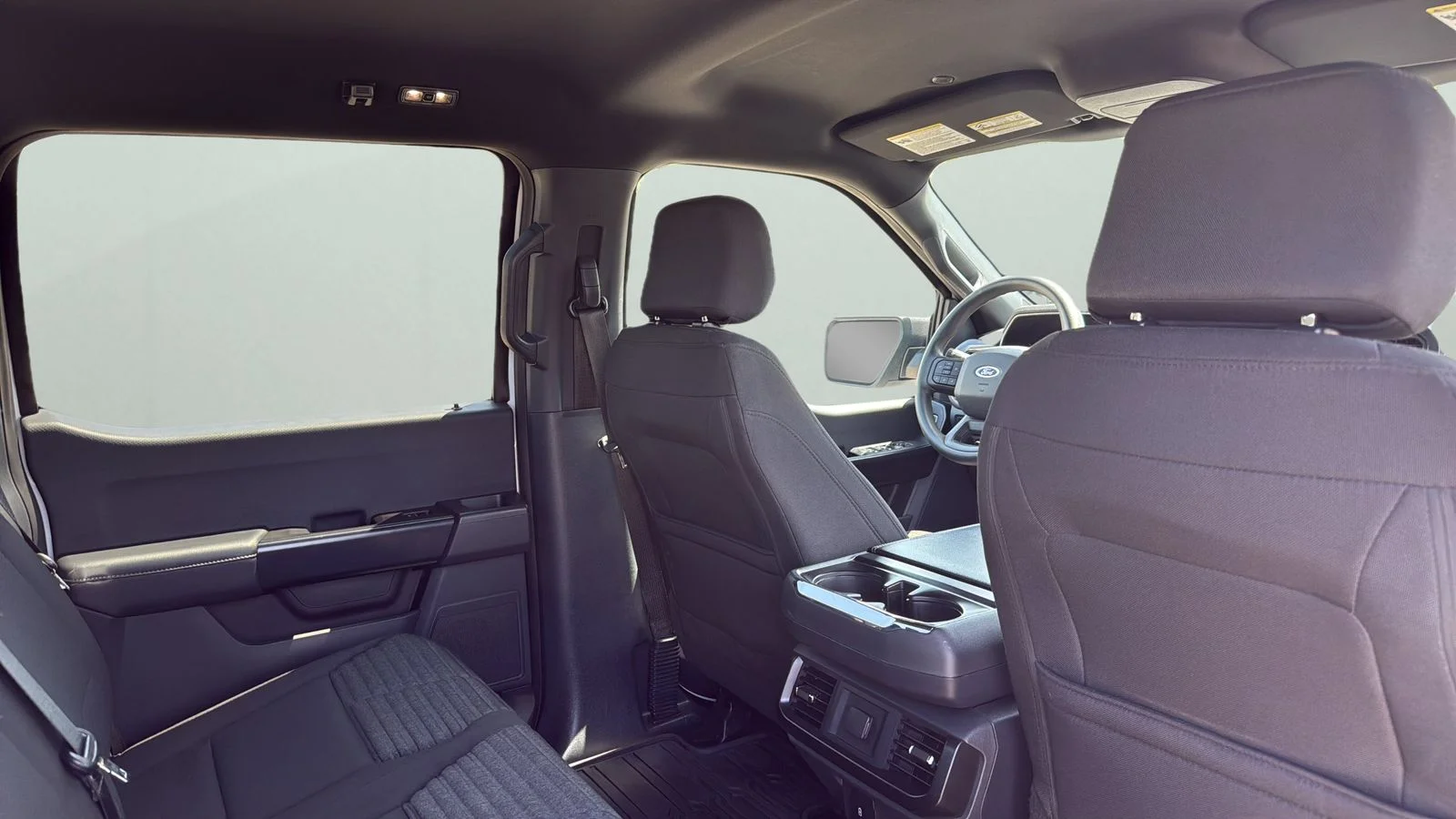 Used 2022 White Ford XL image 29