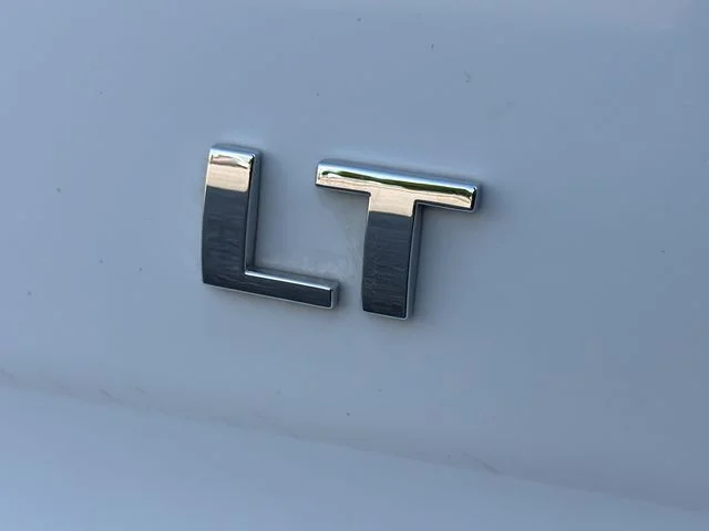 Used 2023 White Chevrolet LT image 33
